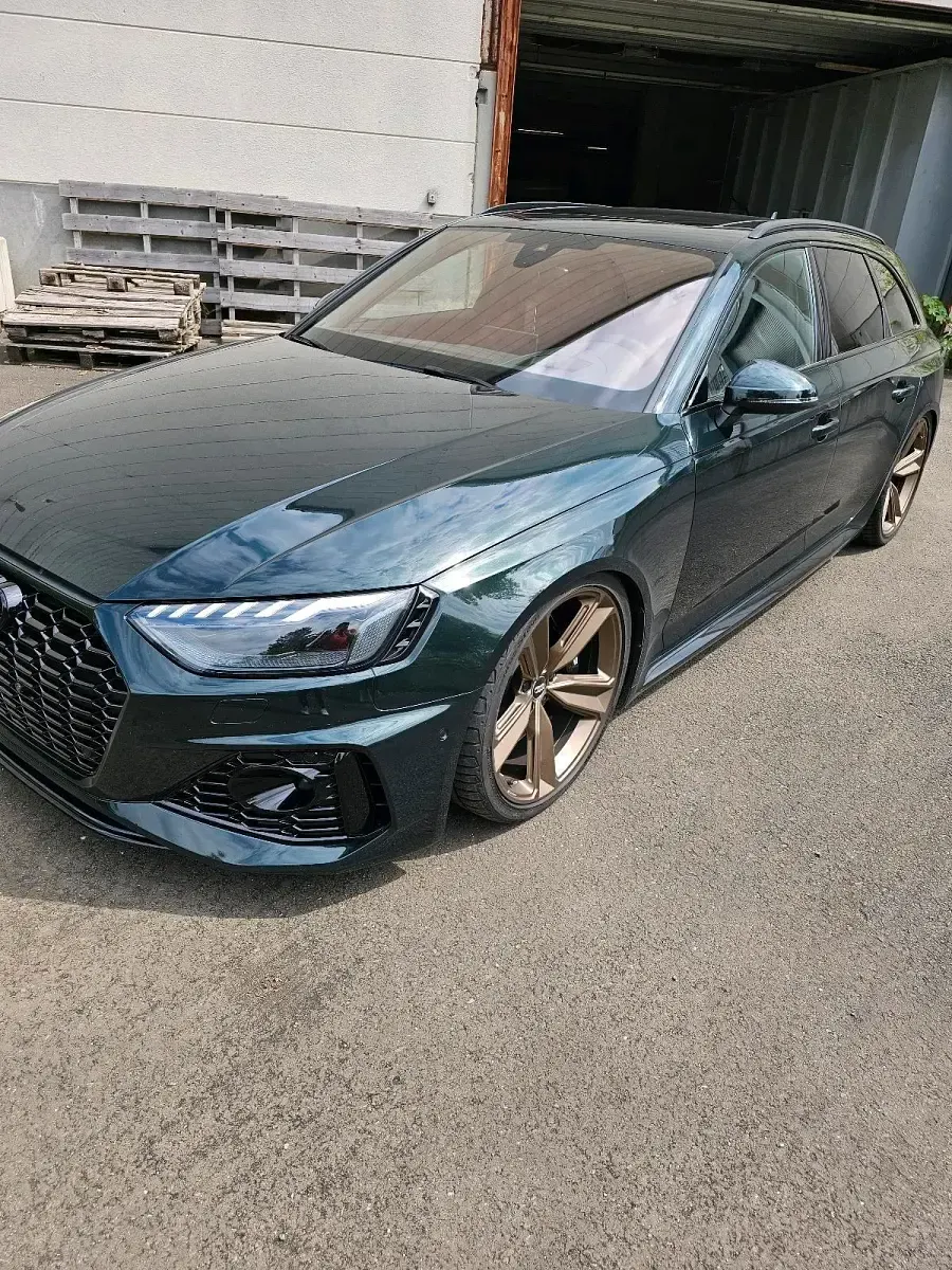 Używany Audi RS4 450 KM (330 kW) 2020 Zielony Kombi
