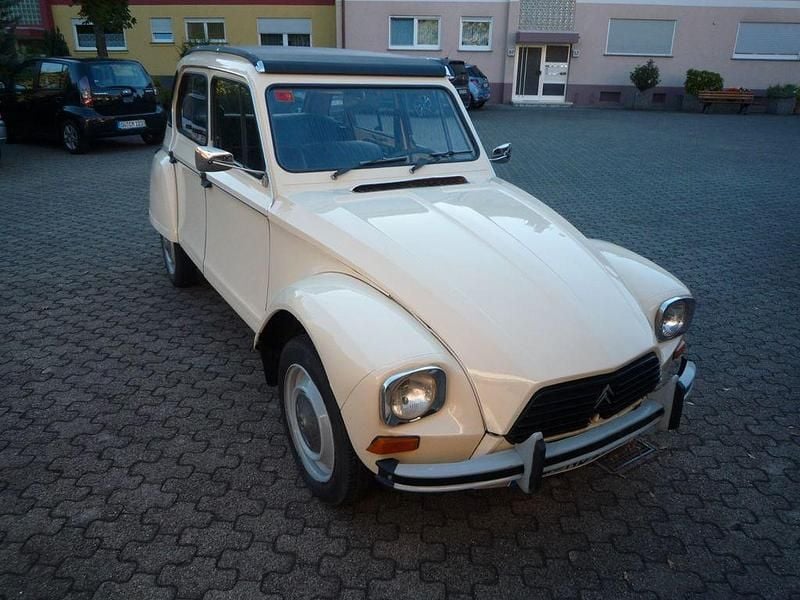 Beige Gebraucht 1979 Citroën Dyane Kleinwagen | 9.700 € - Bild 1/4