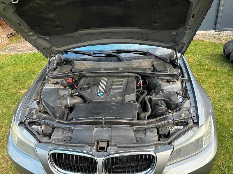 Używany BMW 320 184 KM (135 kW) 2012 Szary Kombi