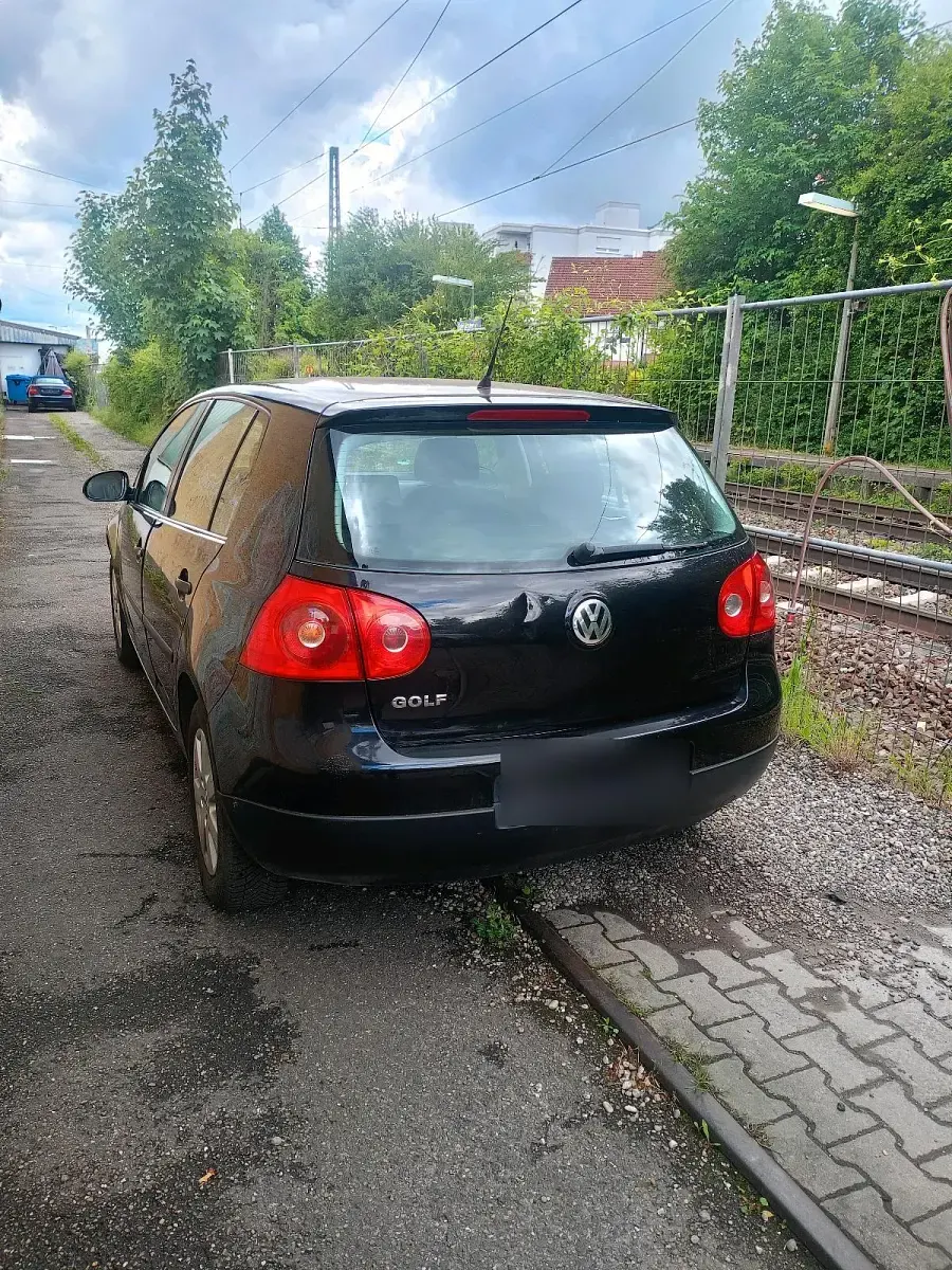 Gebraucht VW Golf V 75 PS (55 kW) 2006 Schwarz Kleinwagen
