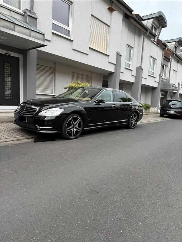 Gebraucht Mercedes S350 AMG 258 PS (189 kW) 2014 Schwarz Limousine