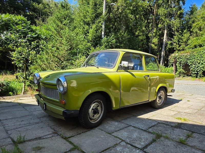 Grün Gebraucht 1989 Trabant 601 Limousine | 7.099 € - Bild 1/4