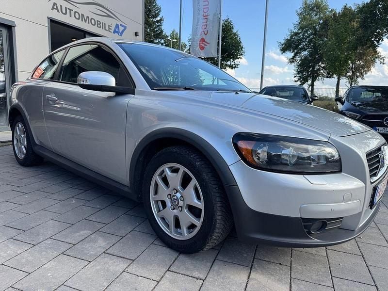 Silber Gebraucht 2007 Volvo C30 Summum Kleinwagen | 4.999 € (Teuer) - Bild 1/4