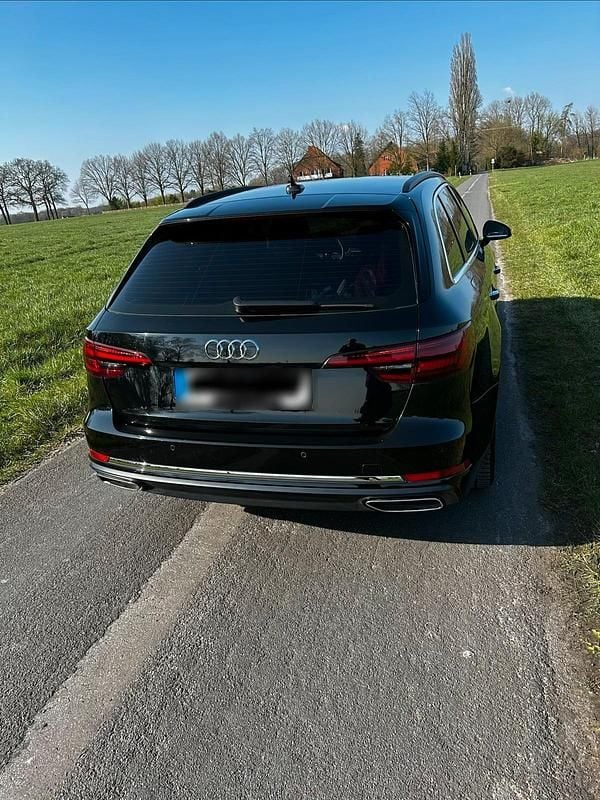 Gebraucht Audi A4 Ambiente 150 PS (110 kW) 2019 Schwarz Kombi