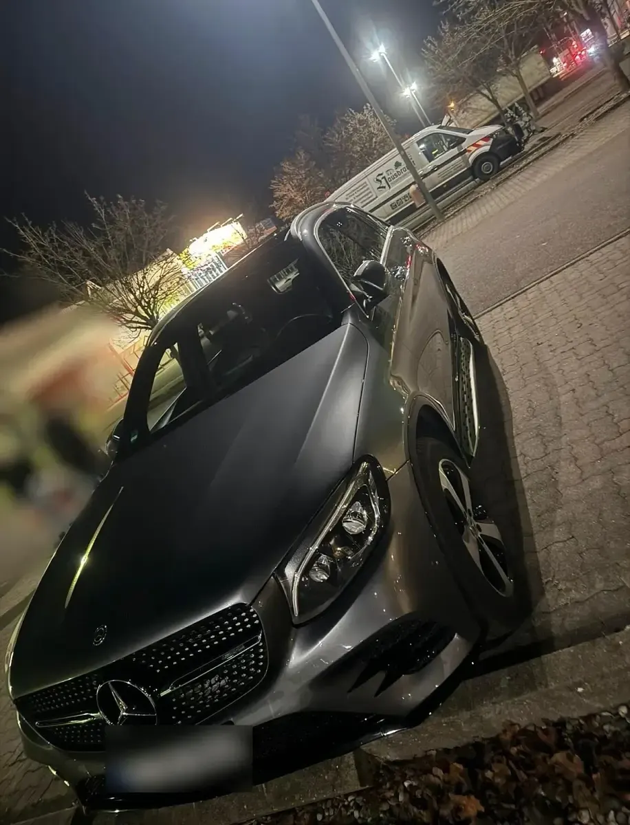 Gebraucht Mercedes GLC300 245 PS (180 kW) 2019 Grau SUV