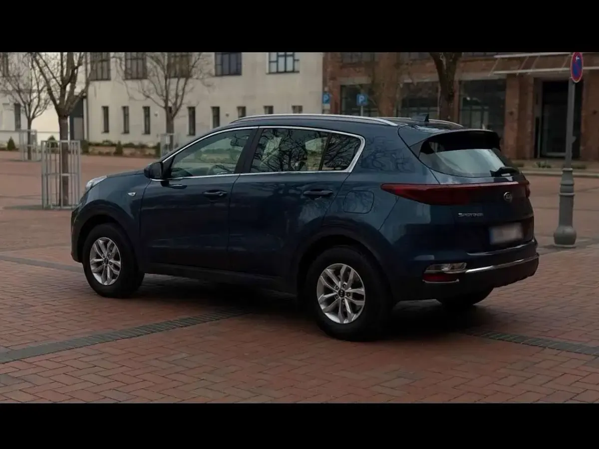 Gebraucht Kia Sportage Edition 7 132 PS (97 kW) 2021 Blau SUV