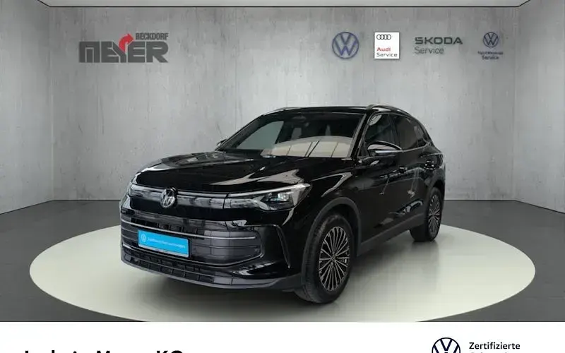 Gebraucht VW Tiguan Goal 150 PS (110 kW) 2025 Grenadillschwarz SUV