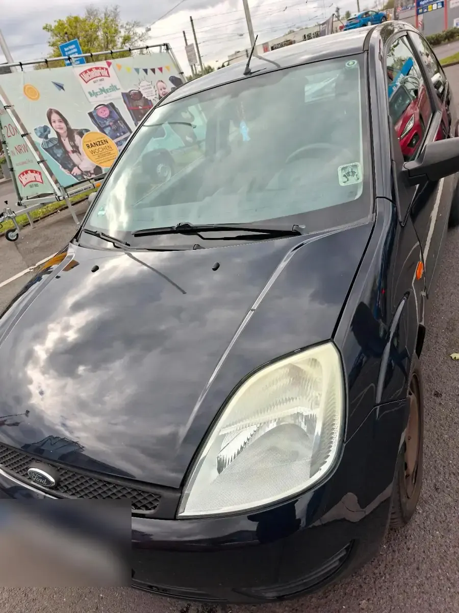 Gebraucht Ford Fiesta 60 PS (44 kW) 2004 Blau Kleinwagen