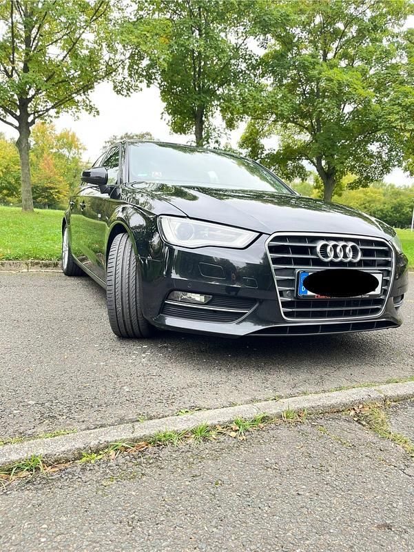 Gebraucht Audi A3 Comfort 179 PS (131 kW) 2013 Schwarz Limousine