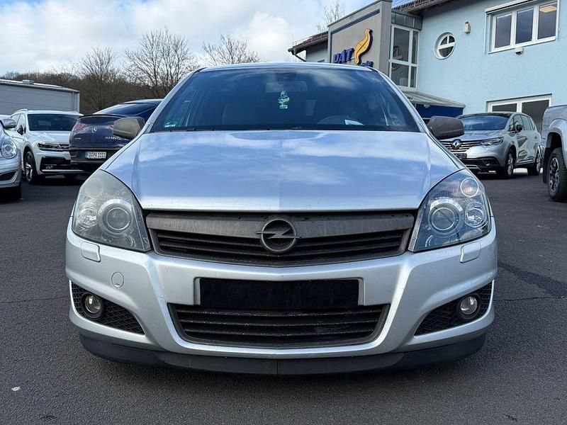 Gebraucht Opel Astra Innovation 150 PS (110 kW) 2009 Silber Limousine