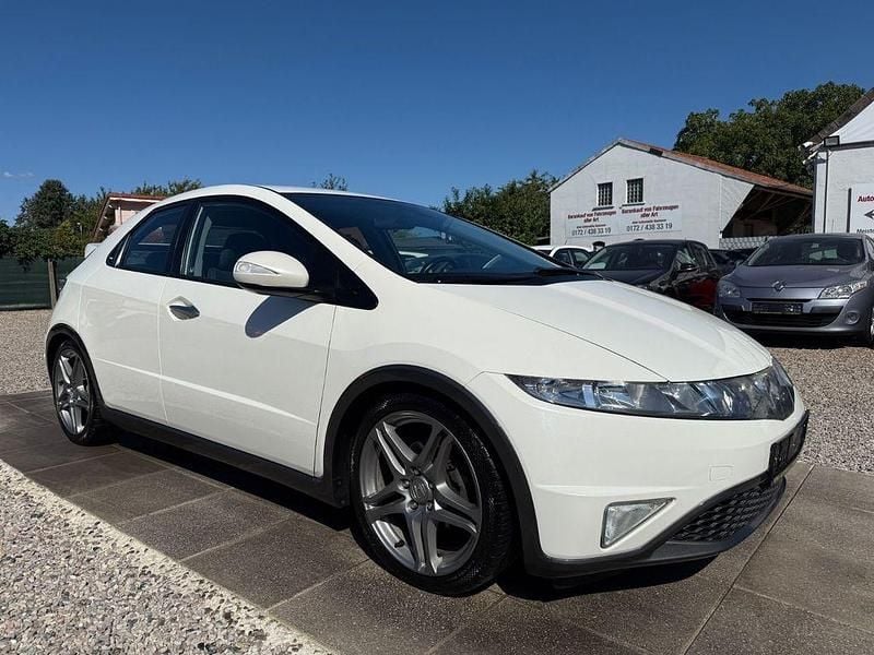 Premium white Gebraucht 2012 Honda Civic Sport Limousine | 8.499 € (Fairer Preis) - Bild 1/4