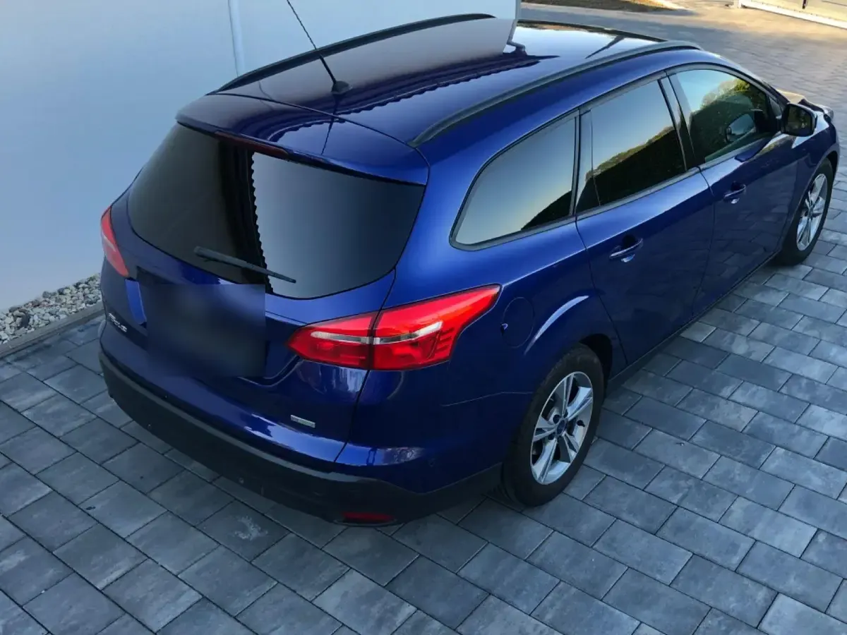Gebraucht Ford Focus Titanium 125 PS (91 kW) 2015 Blau Limousine