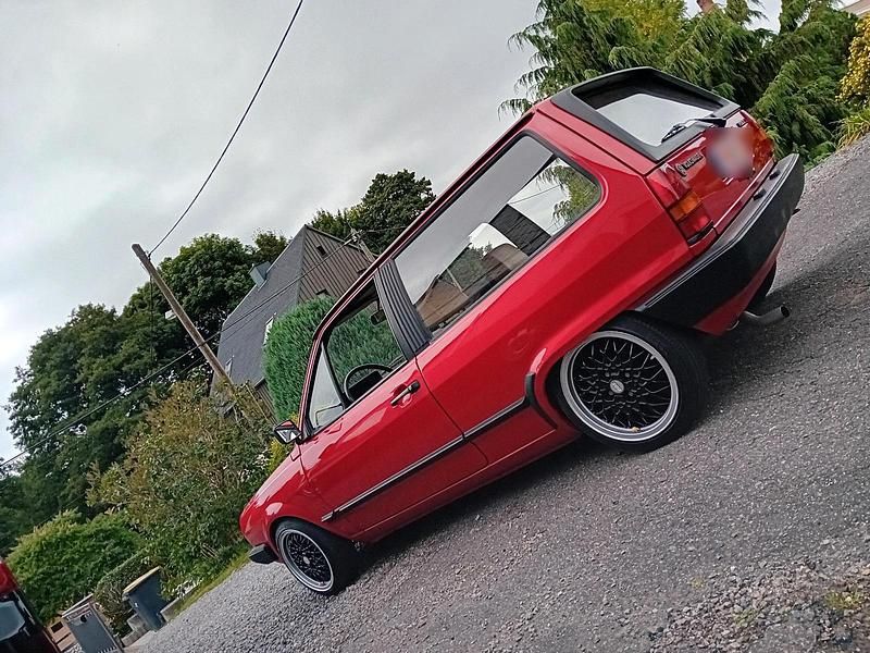 Używany VW Polo 45 KM (33 kW) 1986 Czerwony Kombi