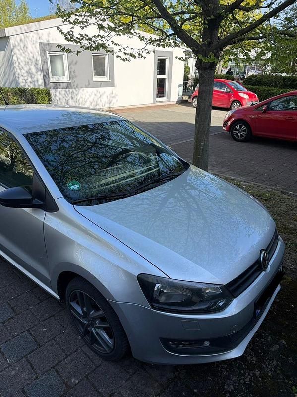 Gebraucht VW Polo 75 PS (55 kW) 2013 Silber Kleinwagen