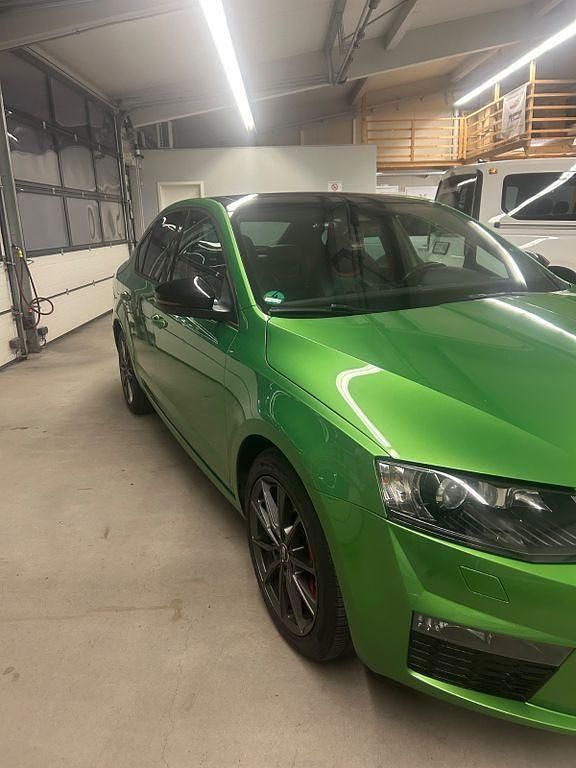 Gebraucht Skoda Octavia vRS 184 PS (135 kW) 2015 Grün Kleinwagen