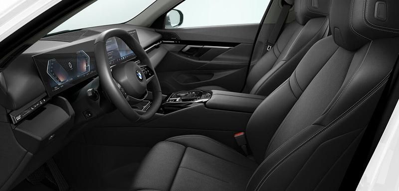 Gebraucht BMW 520 Comfort Edition 197 PS (144 kW) 2025 Weiß Kombi