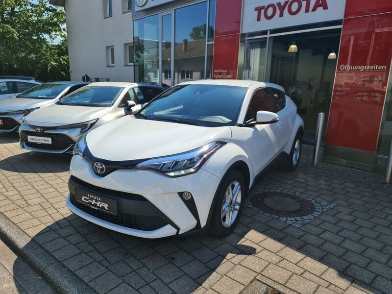 Weiß Gebraucht 2023 Toyota C-HR Basis SUV | 27.650 € (Fairer Preis) - Bild 1/4