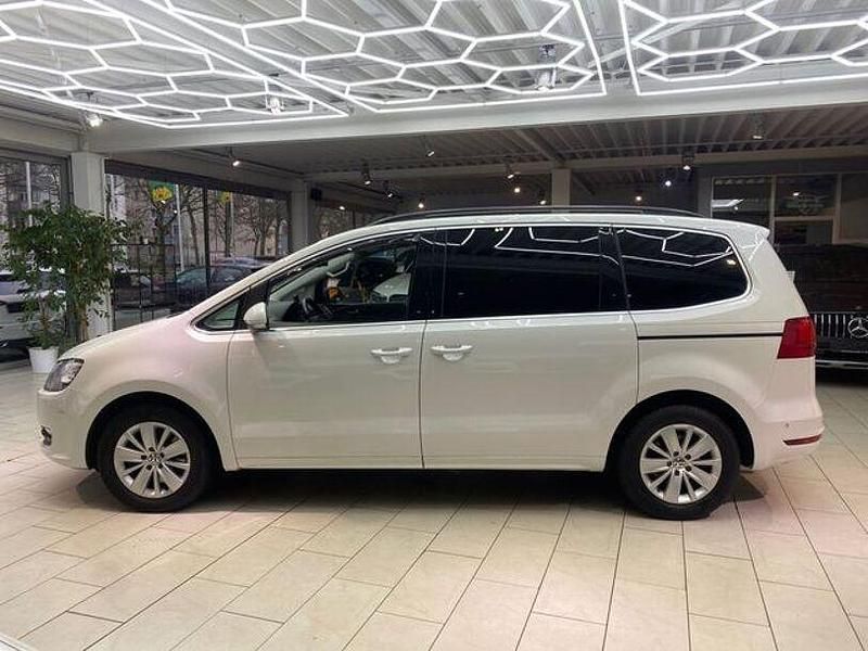 Gebraucht VW Sharan Comfortline 177 PS (130 kW) 2013 Weiß Van / Kleinbus