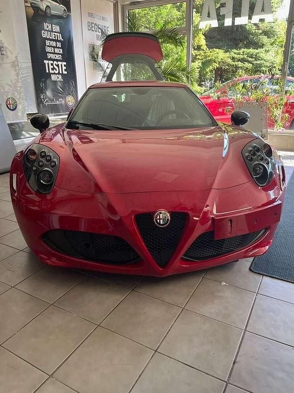 Rosso alfa (289) Gebraucht 2016 Alfa Romeo 4C Coupé | 88.888 € - Bild 1/4
