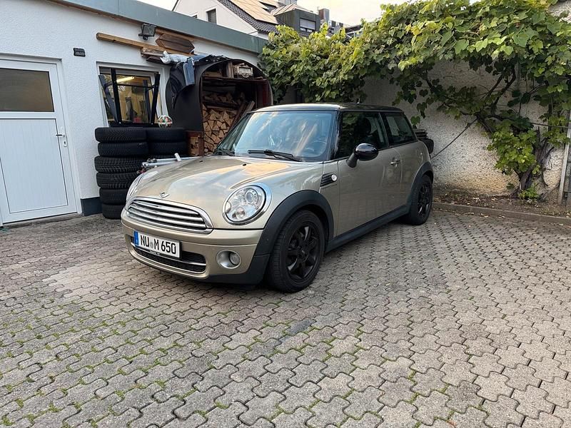 Gold Gebraucht 2009 Mini Cooper D Kleinwagen | 2.000 € (Fairer Preis) - Bild 1/4