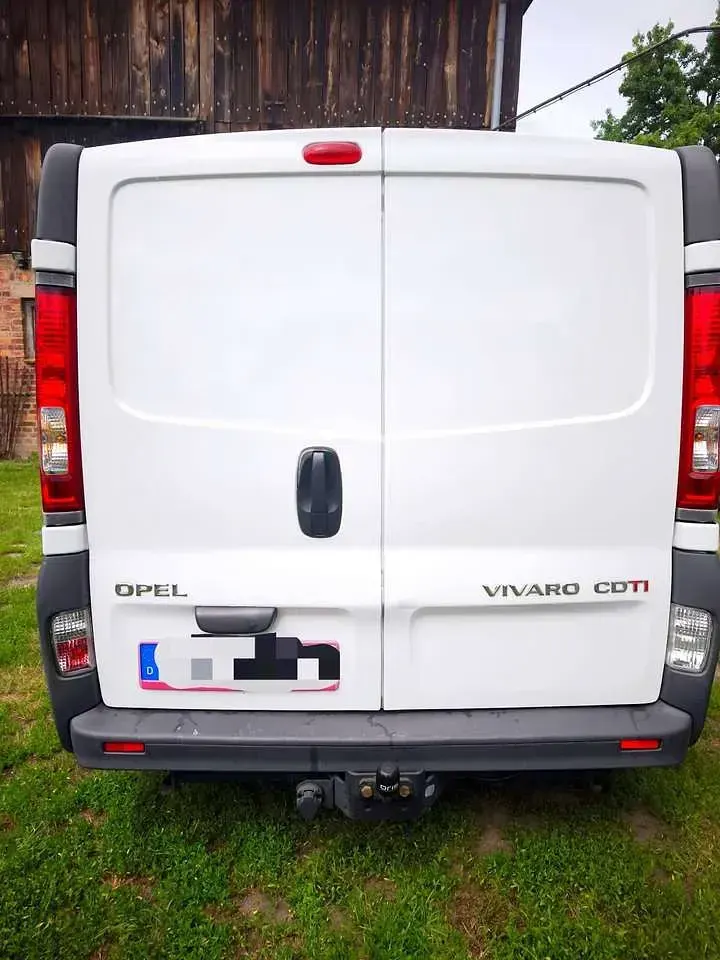 Gebraucht Opel Vivaro 114 PS (83 kW) 2012 Weiß Van / Kleinbus