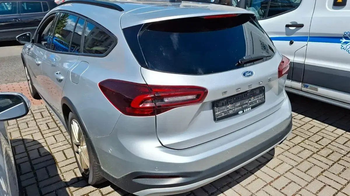 Gebraucht Ford Focus Active X 116 PS (85 kW) 2023 Silber Kombi