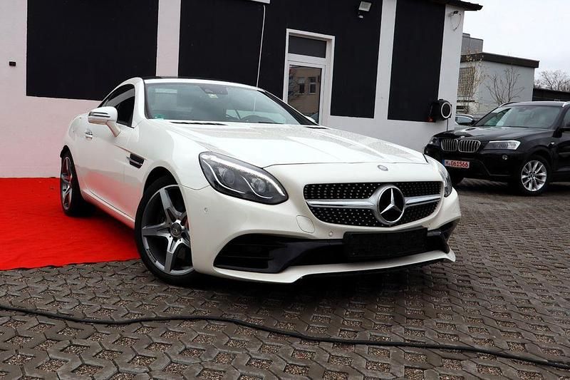 Gebraucht Mercedes SLC300 245 PS (180 kW) 2016 Weiß Cabrio