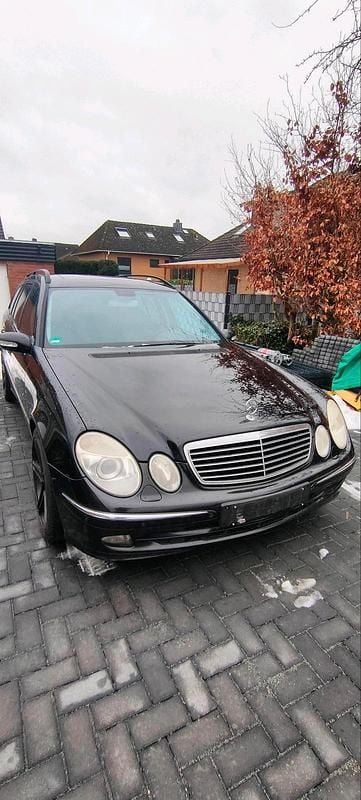 Gebraucht Mercedes E280 190 PS (139 kW) 2006 Schwarz Kombi