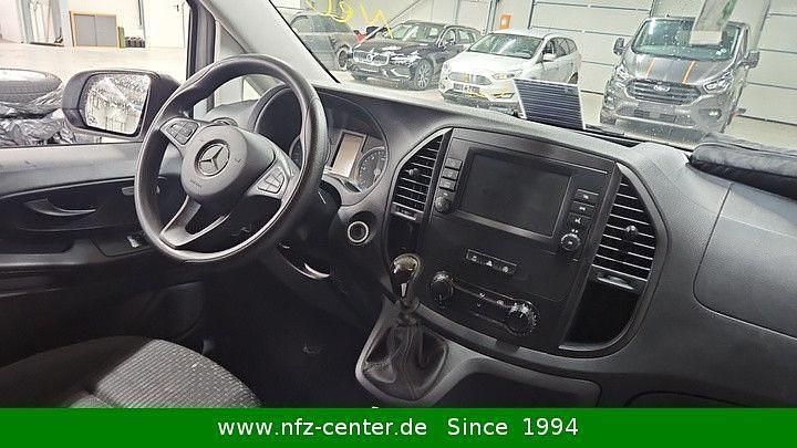 Gebraucht Mercedes Vito 163 PS (119 kW) 2022 Arktikweiss Van