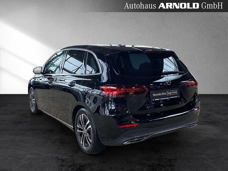 Gebraucht Mercedes B180 Progressive 136 PS (100 kW) 2025 Schwarz Van / Kleinbus