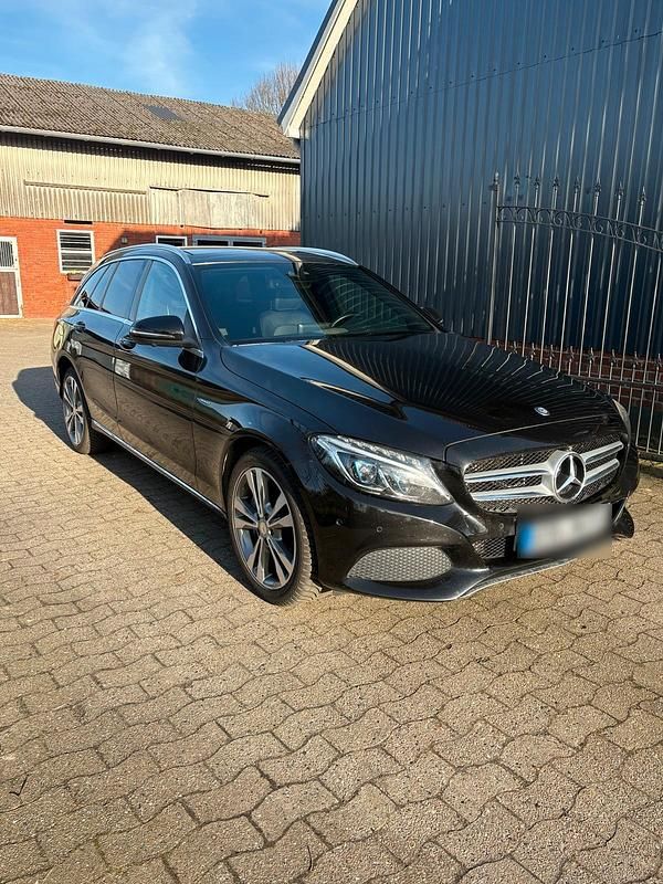 Gebraucht Mercedes C350e 210 PS (154 kW) 2017 Schwarz Kombi