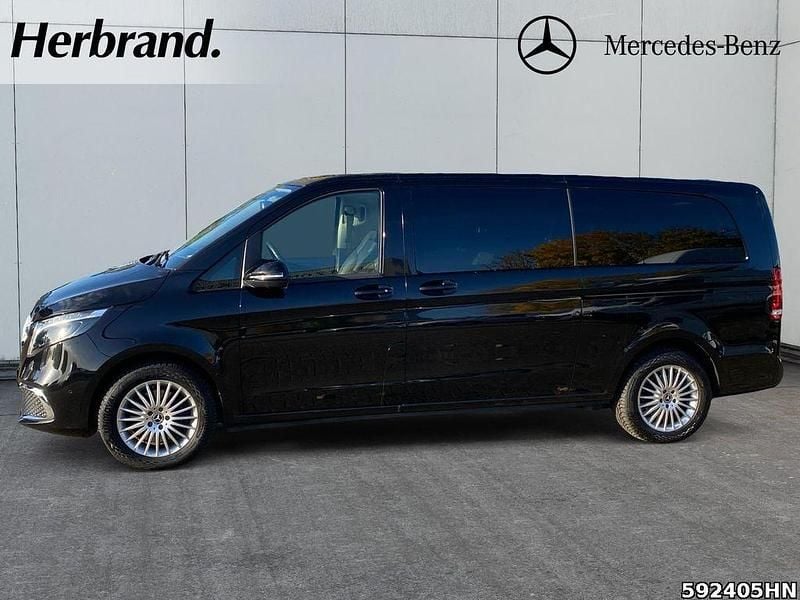 Gebraucht Mercedes V300 237 PS (174 kW) 2024 Schwarz Van / Kleinbus