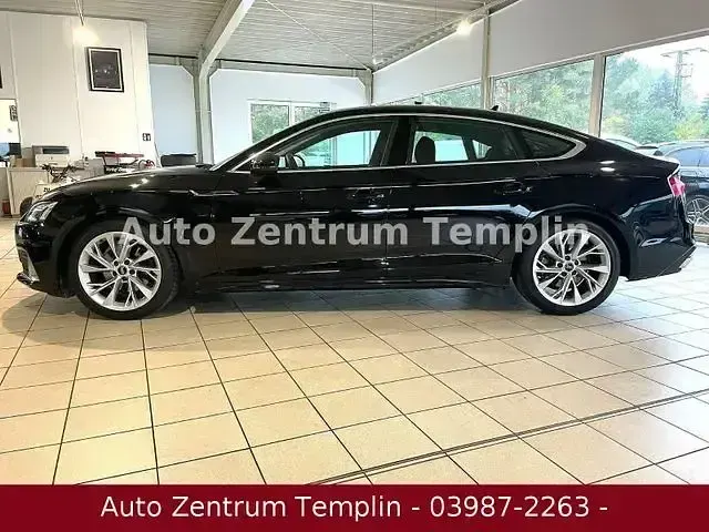 Gebraucht Audi A5 Sportback Sport 150 PS (110 kW) 2023 Schwarz Kleinwagen