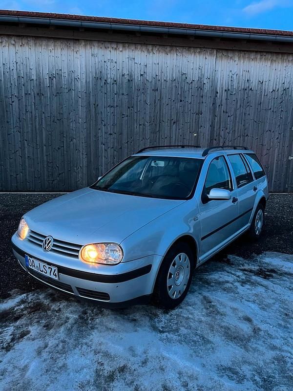 Silber Gebraucht 2005 VW Golf IV Kombi | 2.750 € (Etwas zu teuer) - Bild 1/4