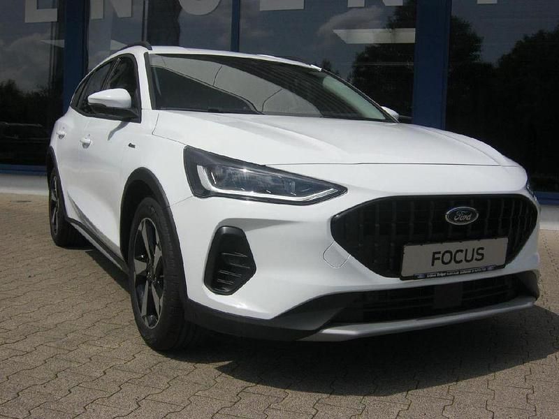 Gebraucht Ford Focus Active 125 PS (91 kW) 2022 Weiß Limousine