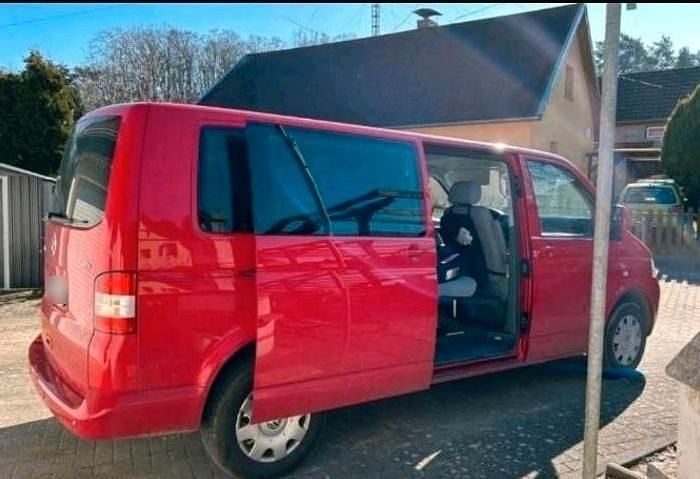 Gebraucht VW T5 2007 Rot Van