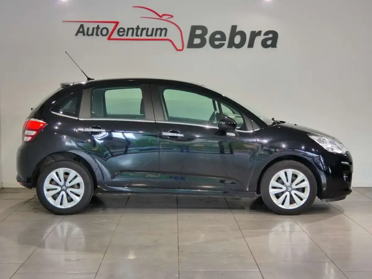 Gebraucht Citroën C3 SELECTION 82 PS (60 kW) 2015 Lackierung schwarz perla nera/ Kleinwagen