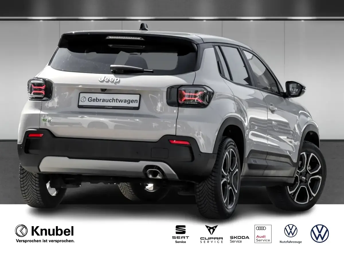 Occasion Jeep Avenger Summit 101 ch (74 kW) 2024 Gris SUV