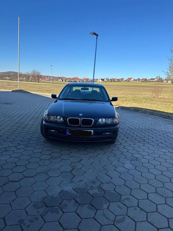 Gebraucht BMW 320 150 PS (110 kW) 1999 Blau Limousine