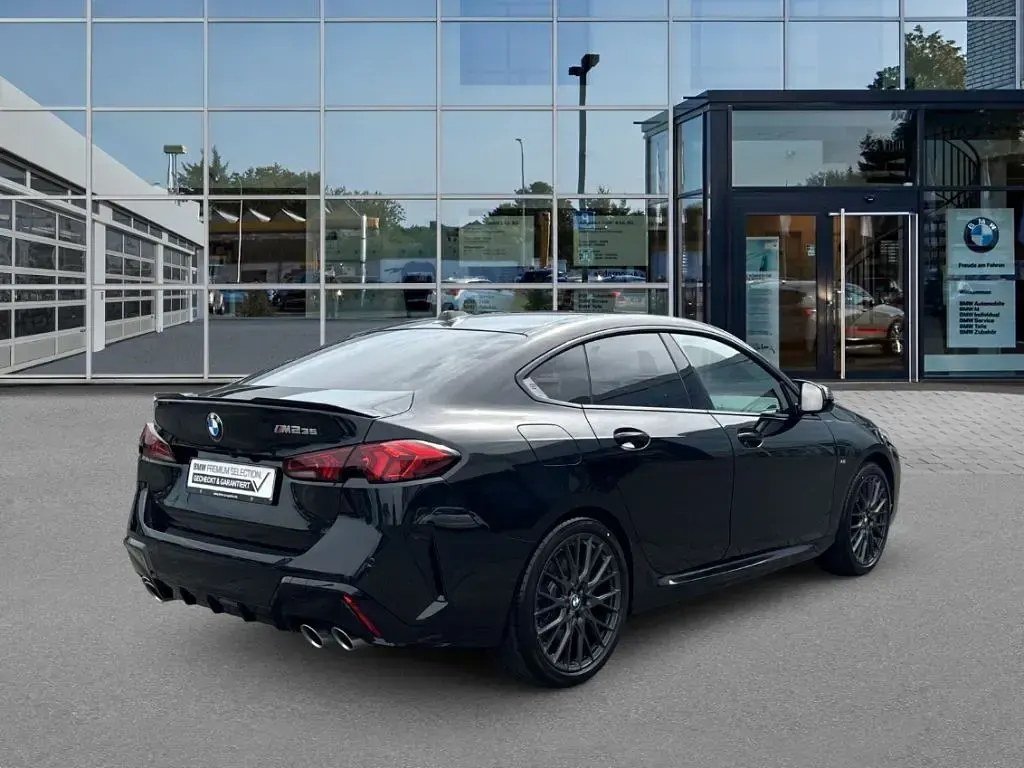Gebraucht BMW M235 Performance 300 PS (220 kW) 2025 Schwarz Coupé