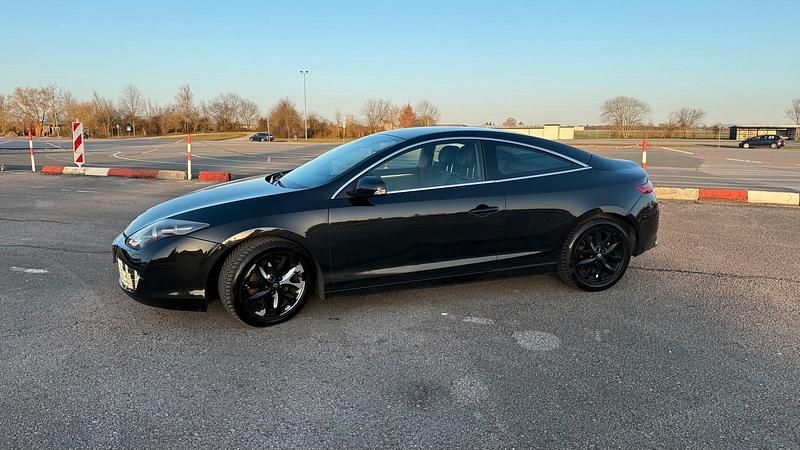 Gebraucht Renault Laguna Coupé 150 PS (110 kW) 2010 Schwarz Coupé