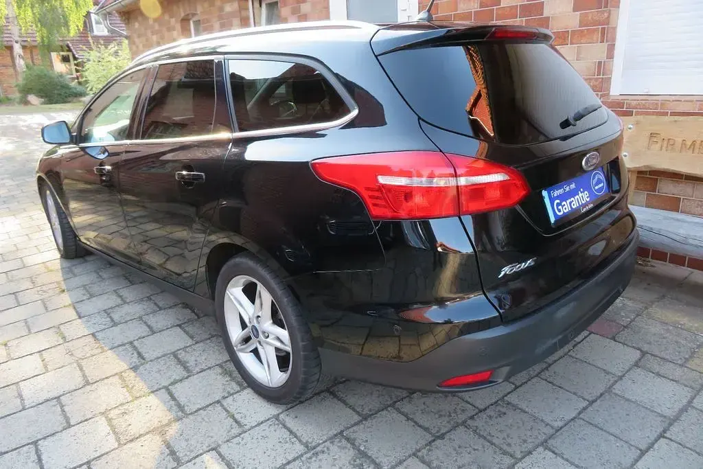 Gebraucht Ford Focus Titanium 125 PS (91 kW) 2018 Schwarz Limousine