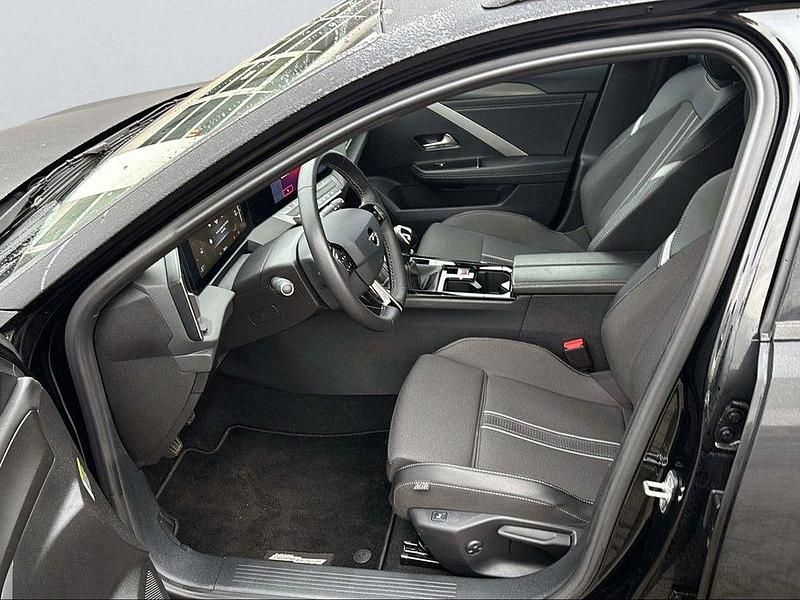 Gebraucht Opel Astra 131 PS (96 kW) 2024 Schwarz Kombi