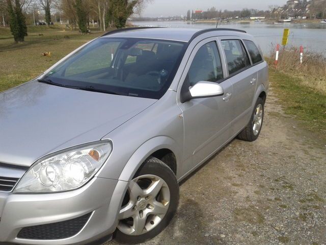 Gebraucht Opel Astra 101 PS (74 kW) 2007 Silber Kombi