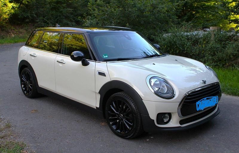 Weiß Gebraucht 2016 Mini Cooper D Clubman Kombi | 10.500 € (Fairer Preis) - Bild 1/4