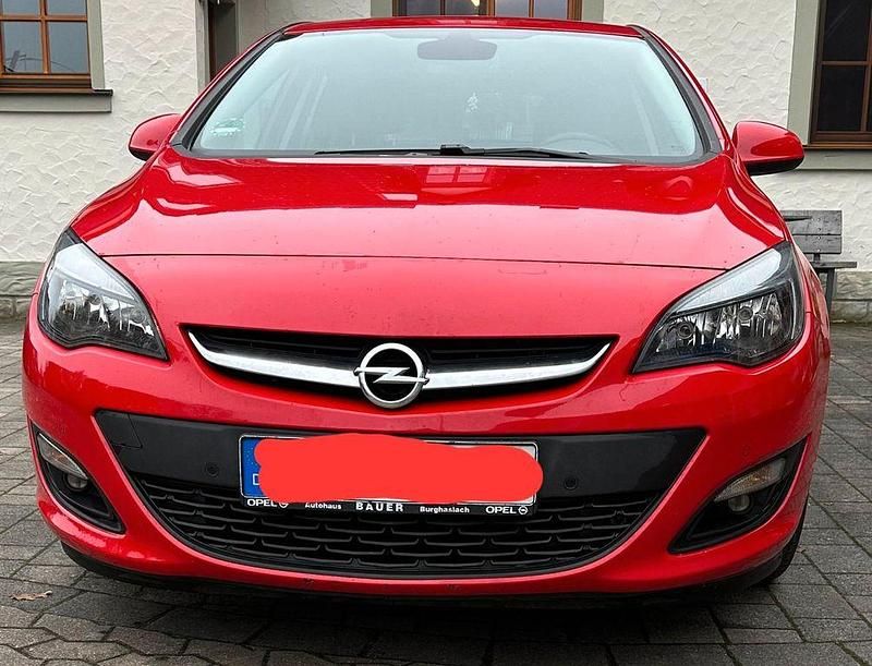 Gebraucht Opel Astra 120 PS (88 kW) 2015 Rot Limousine