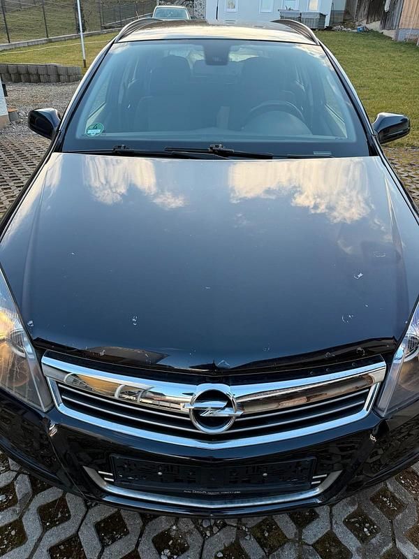 Gebraucht Opel Astra 115 PS (84 kW) 2009 Schwarz Kombi