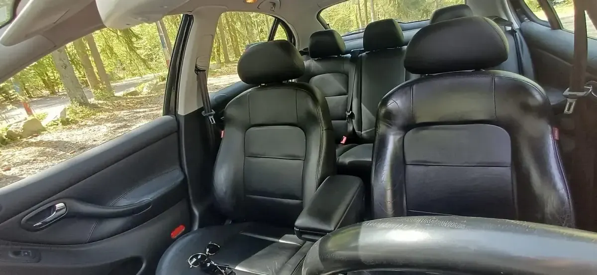 Używany Seat Leon FR 180 KM (132 kW) 2005 Czarny Hatchback