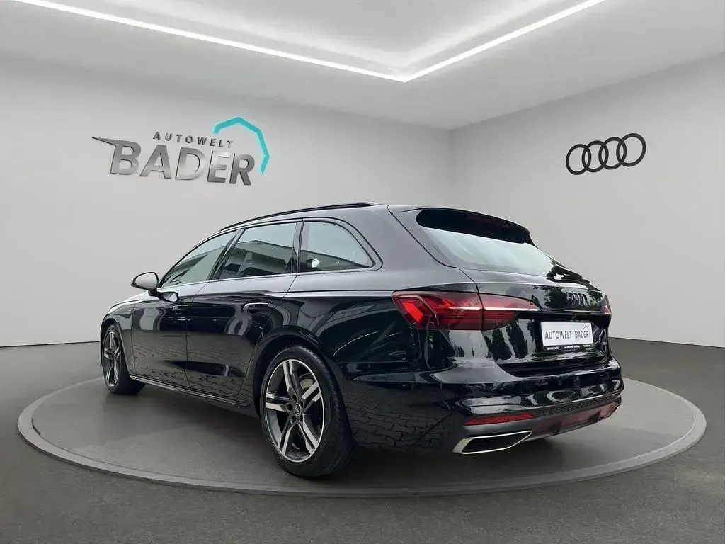 Gebraucht Audi A4 S-Line 204 PS (150 kW) 2023 Mythosschwarz metallic Kombi