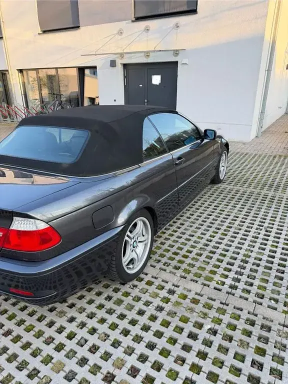 Gebraucht BMW 320 Cabriolet 170 PS (125 kW) 2006 Grau Cabrio
